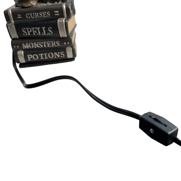 ScentSationals Wax Warmer Witch's Book Of Spells With “Fall In Love” Fragrance - Picture 6 of 9